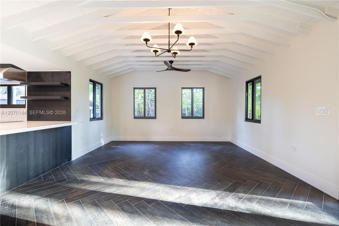 For Sale: $1,149,999 (0.25 acres)