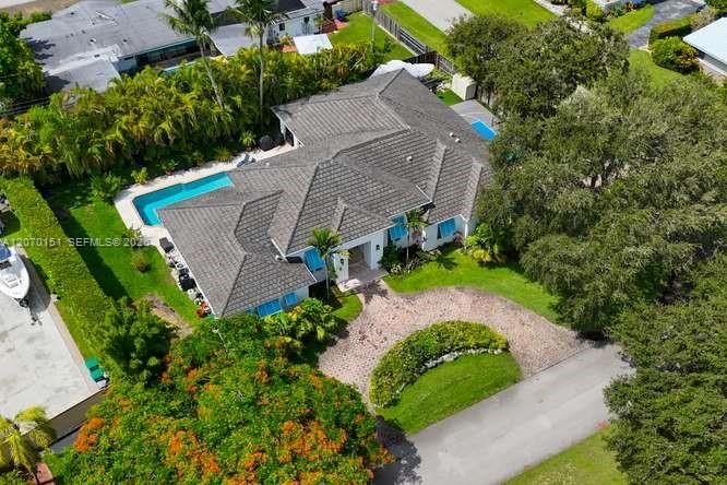 For Sale: $2,995,000 (5 beds, 5 baths, 3754 Square Feet)