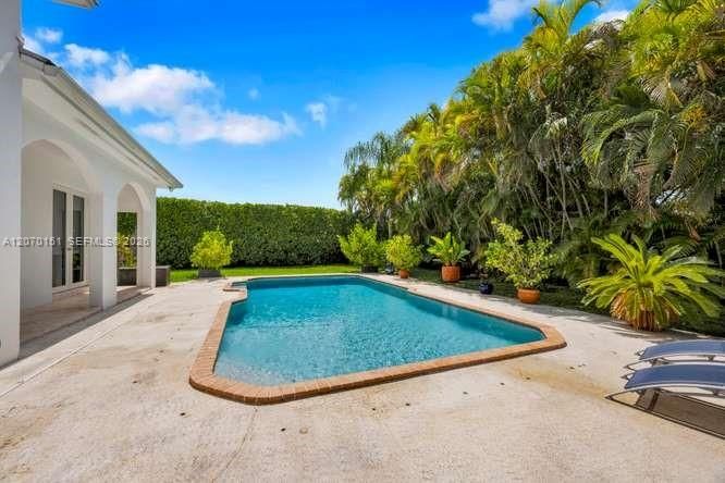 For Sale: $2,995,000 (5 beds, 5 baths, 3754 Square Feet)
