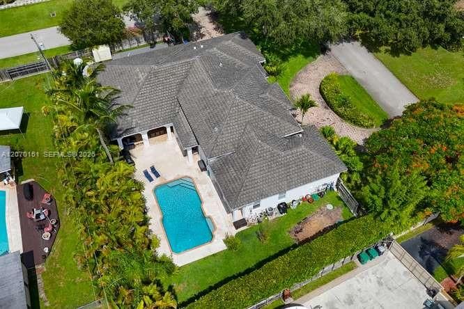 For Sale: $2,995,000 (5 beds, 5 baths, 3754 Square Feet)