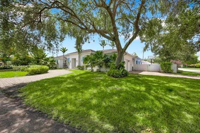 For Sale: $2,995,000 (5 beds, 5 baths, 3754 Square Feet)