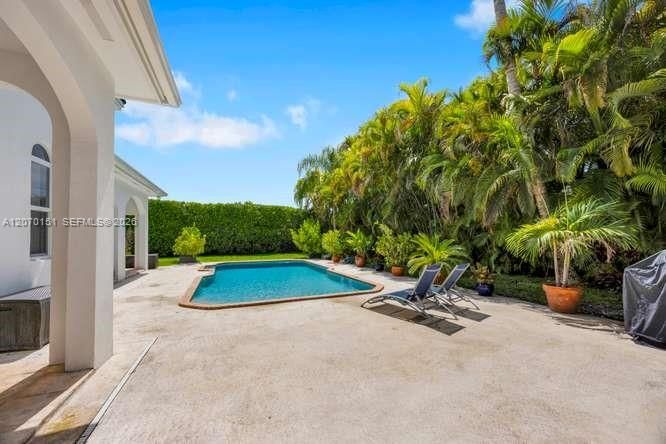 For Sale: $2,995,000 (5 beds, 5 baths, 3754 Square Feet)