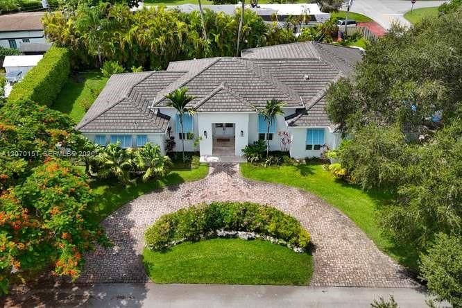 For Sale: $2,995,000 (5 beds, 5 baths, 3754 Square Feet)