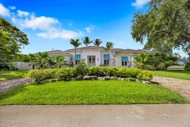 For Sale: $2,995,000 (5 beds, 5 baths, 3754 Square Feet)