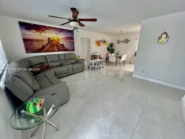 For Sale: $850,000 (5 beds, 4 baths, 1508 Square Feet)