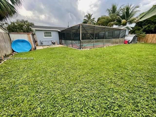 For Sale: $850,000 (5 beds, 4 baths, 1508 Square Feet)