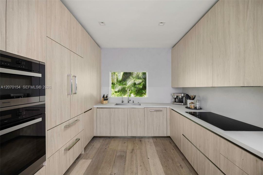 For Sale: $4,495,000 (4 beds, 4 baths, 3317 Square Feet)