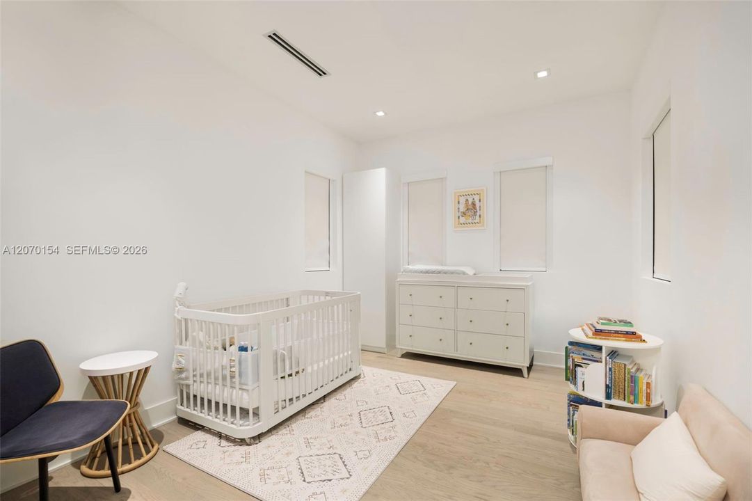 For Sale: $4,495,000 (4 beds, 4 baths, 3317 Square Feet)