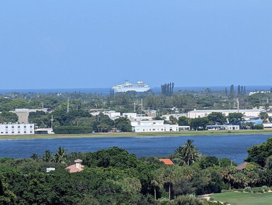 PXL_20260814_200453678
