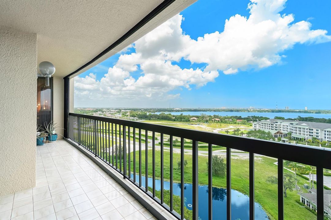 028-2450PresidentialWay-WestPalmBeach-FL