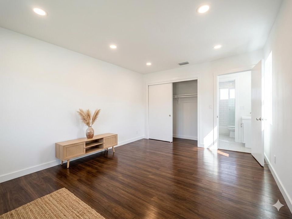 03 Bedroom 01