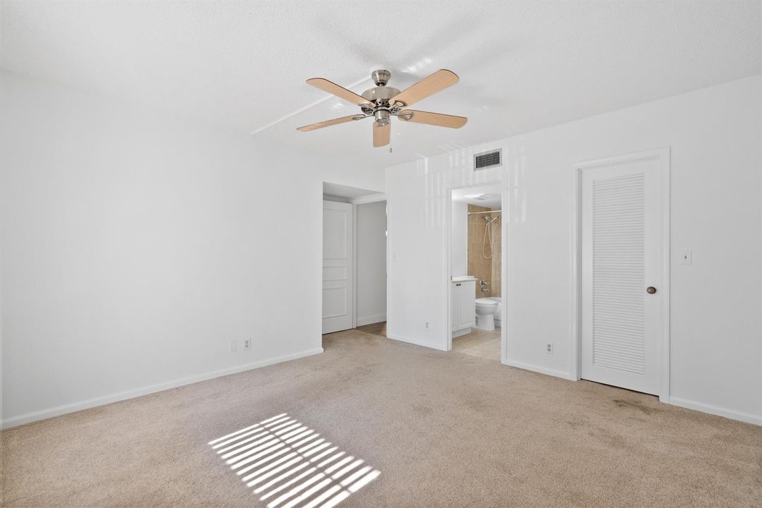 Secondary bedroom