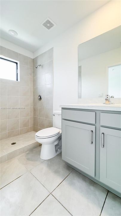 En Venta: $315,000 (3 camas, 2 baños, 1451 Pies cuadrados)