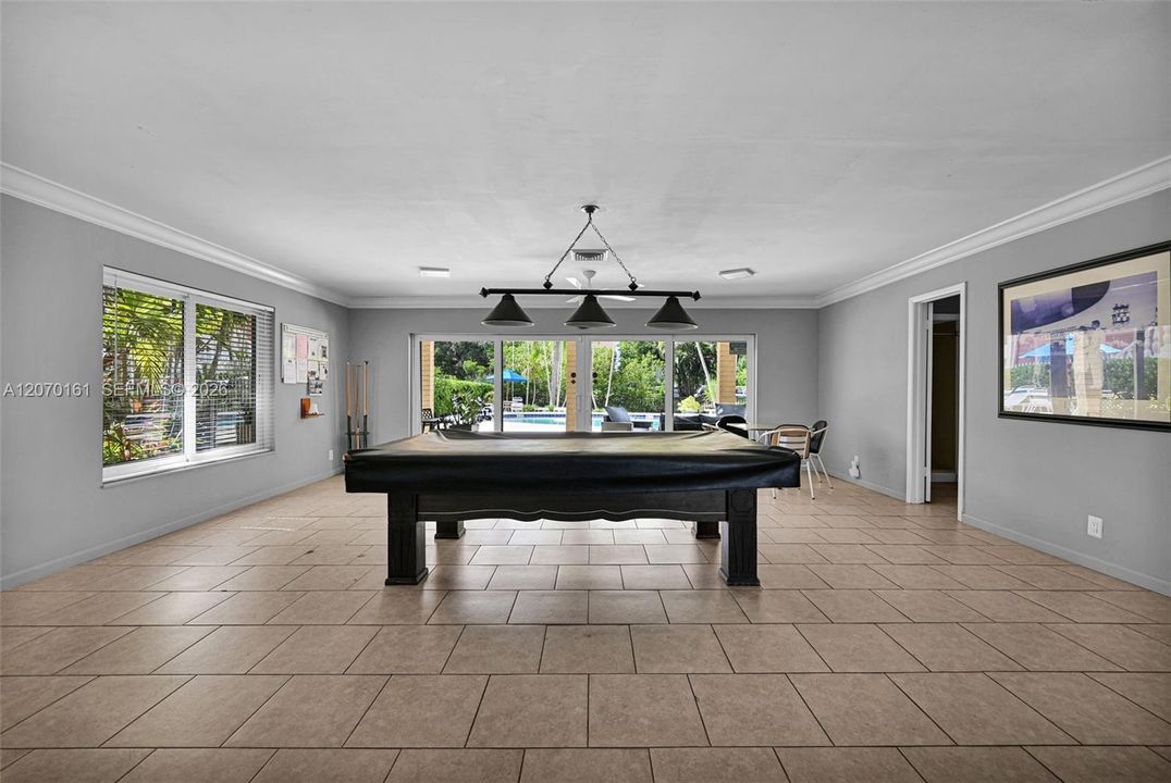 For Sale: $185,000 (1 beds, 1 baths, 750 Square Feet)