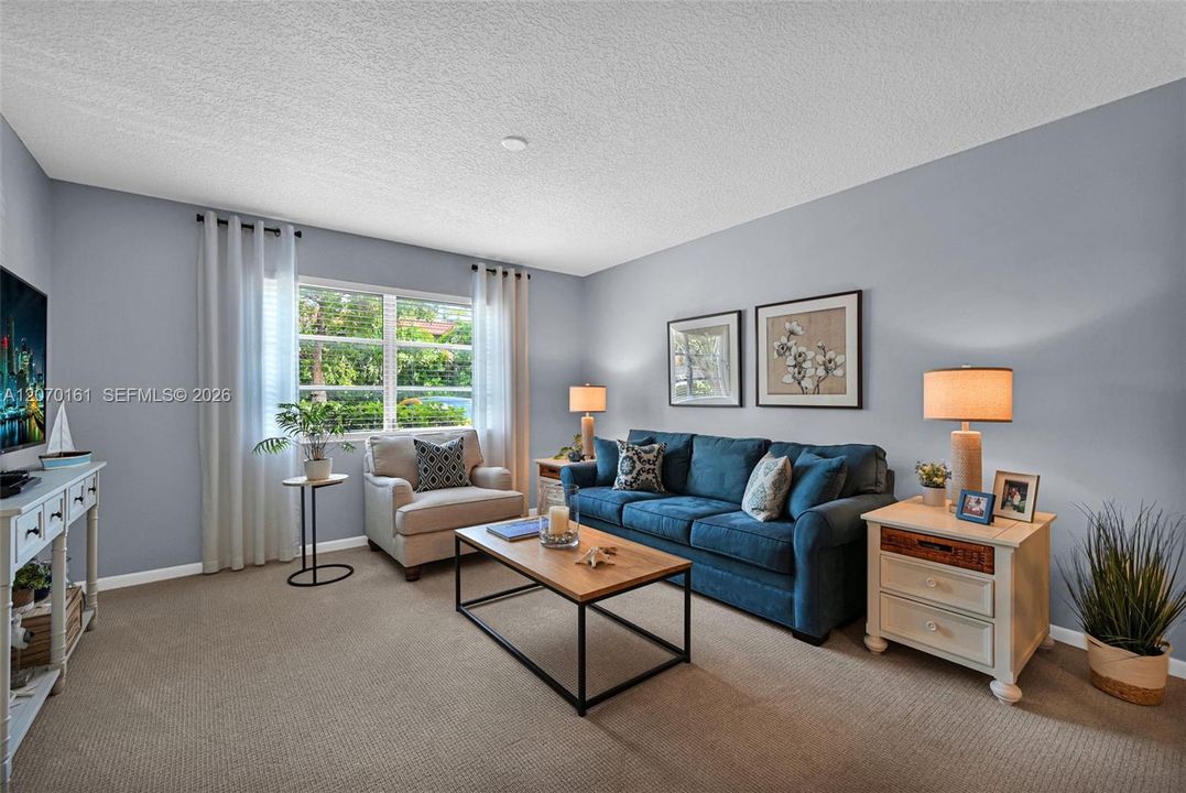 For Sale: $185,000 (1 beds, 1 baths, 750 Square Feet)