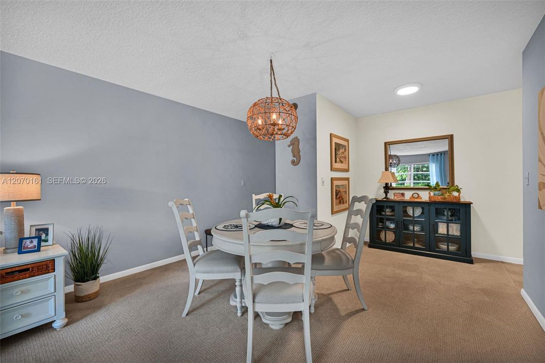 For Sale: $185,000 (1 beds, 1 baths, 750 Square Feet)