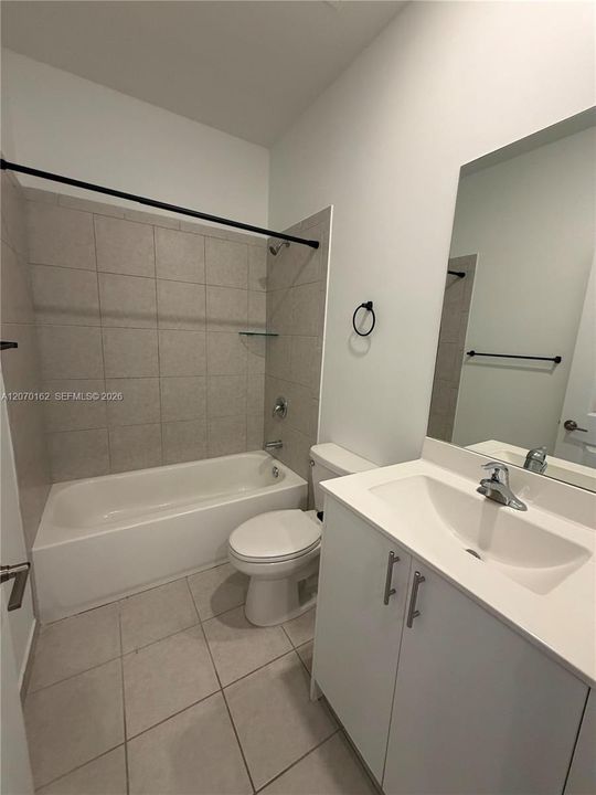 For Rent: $2,700 (3 beds, 2 baths, 1393 Square Feet)