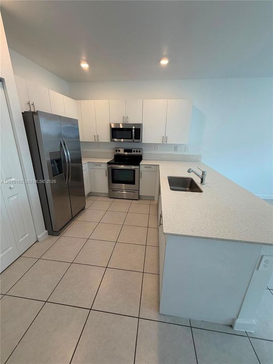 For Rent: $2,700 (3 beds, 2 baths, 1393 Square Feet)