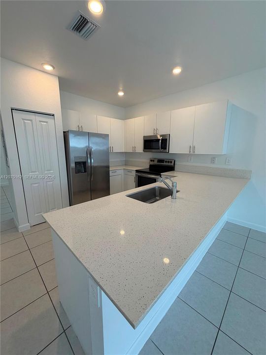 For Rent: $2,700 (3 beds, 2 baths, 1393 Square Feet)