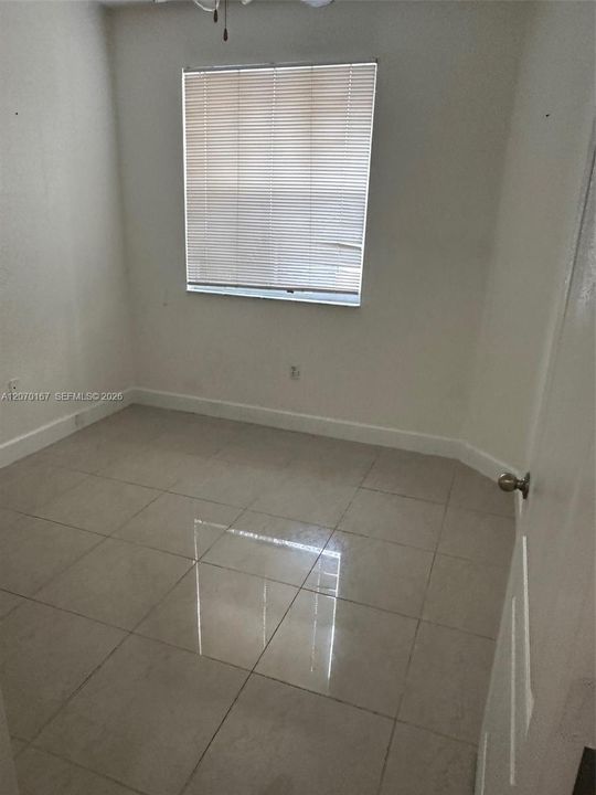 For Rent: $2,000 (2 beds, 2 baths, 914 Square Feet)