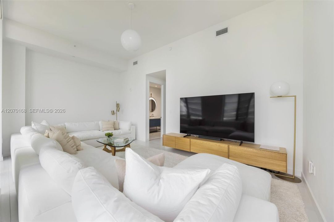For Sale: $14,750,000 (6 beds, 6 baths, 4833 Square Feet)