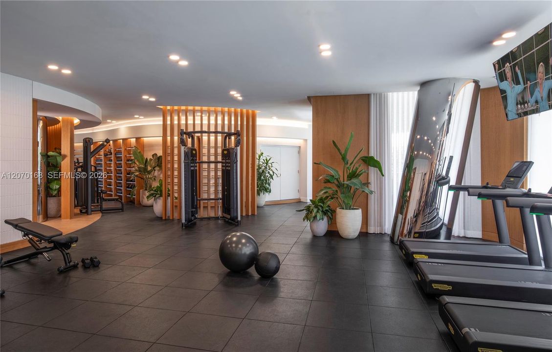 For Sale: $14,750,000 (6 beds, 6 baths, 4833 Square Feet)