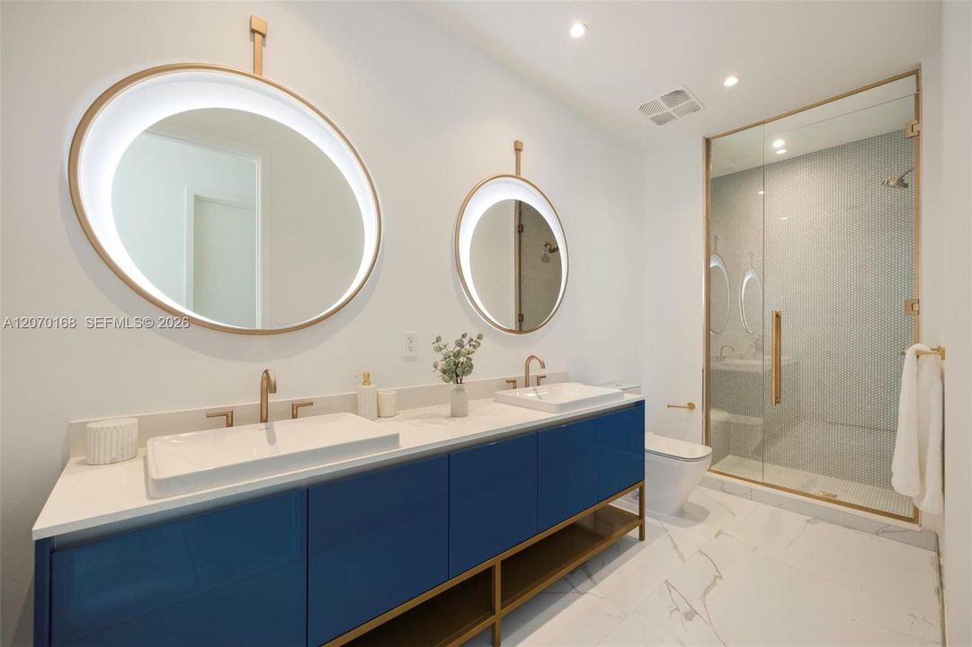 For Sale: $14,750,000 (6 beds, 6 baths, 4833 Square Feet)