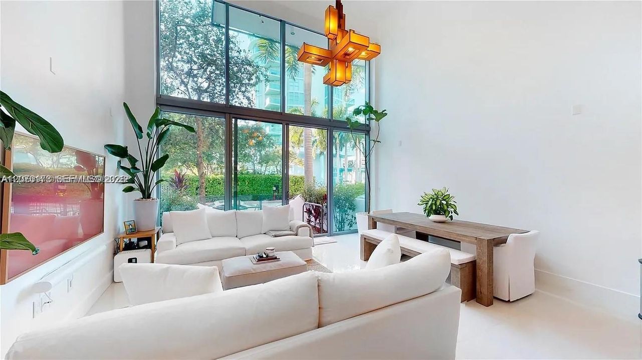 For Rent: $5,999 (2 beds, 2 baths, 1700 Square Feet)