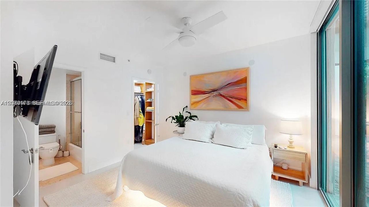 For Rent: $5,999 (2 beds, 2 baths, 1700 Square Feet)