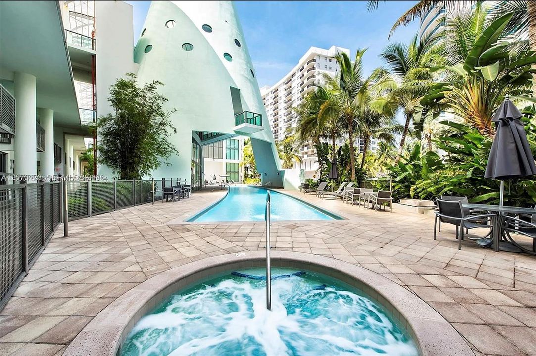 For Rent: $5,999 (2 beds, 2 baths, 1700 Square Feet)