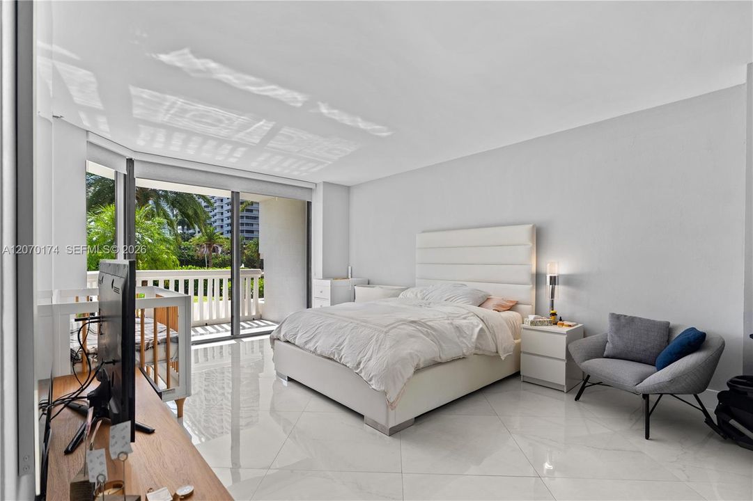 En Venta: $850,000 (3 camas, 2 baños, 1880 Pies cuadrados)