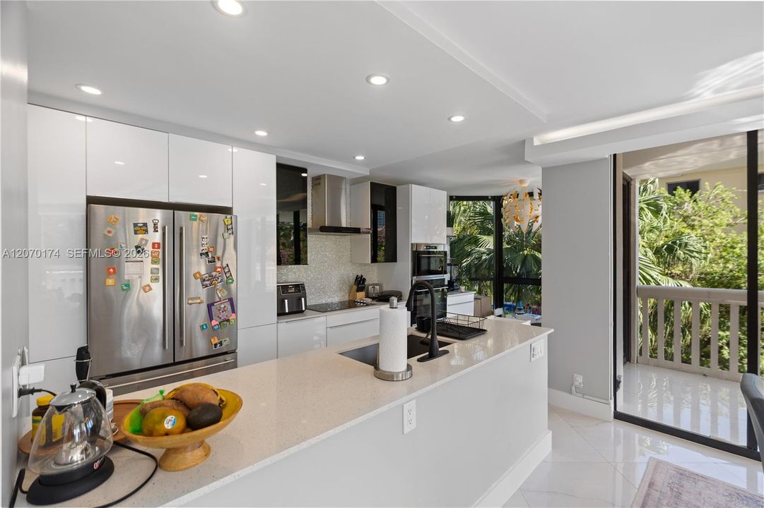 En Venta: $850,000 (3 camas, 2 baños, 1880 Pies cuadrados)