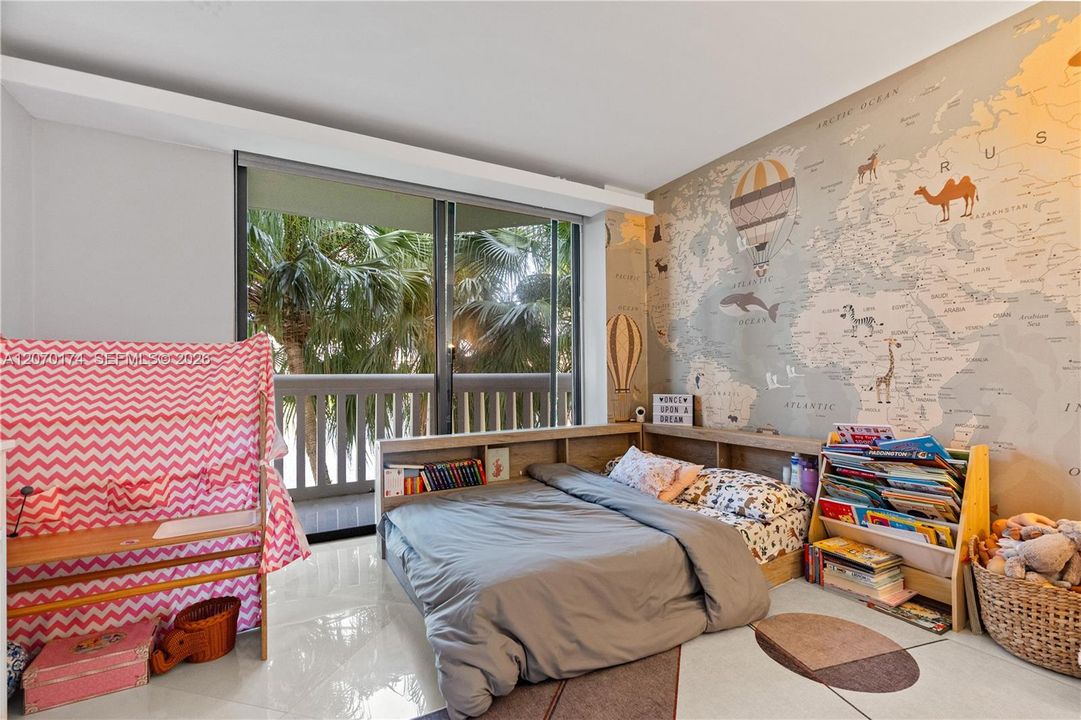 En Venta: $850,000 (3 camas, 2 baños, 1880 Pies cuadrados)