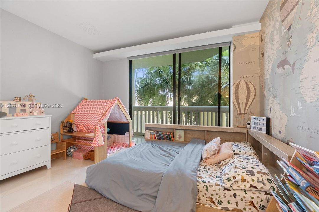 En Venta: $850,000 (3 camas, 2 baños, 1880 Pies cuadrados)