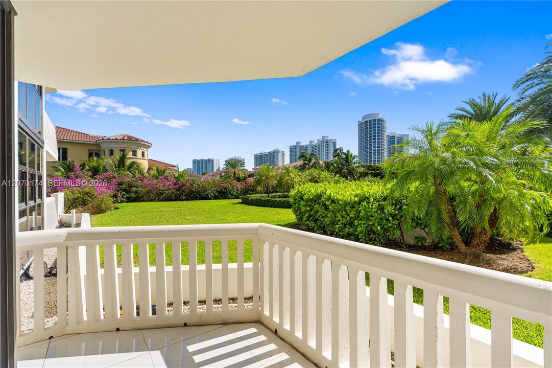 En Venta: $850,000 (3 camas, 2 baños, 1880 Pies cuadrados)