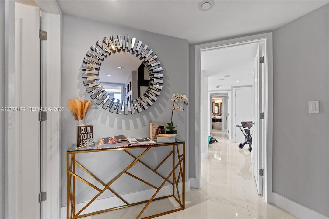 En Venta: $850,000 (3 camas, 2 baños, 1880 Pies cuadrados)