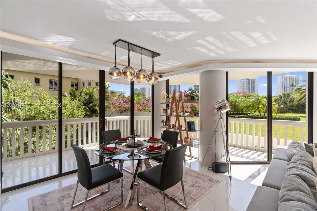 En Venta: $850,000 (3 camas, 2 baños, 1880 Pies cuadrados)