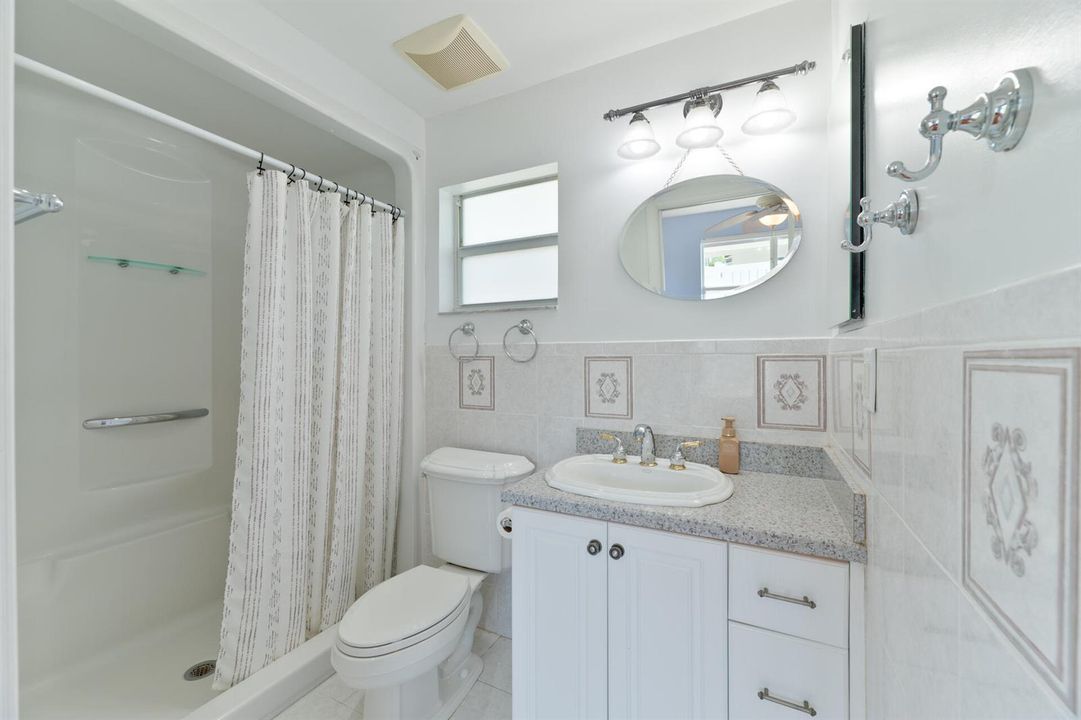 20260817 - 821 SE 16th St - MR-22