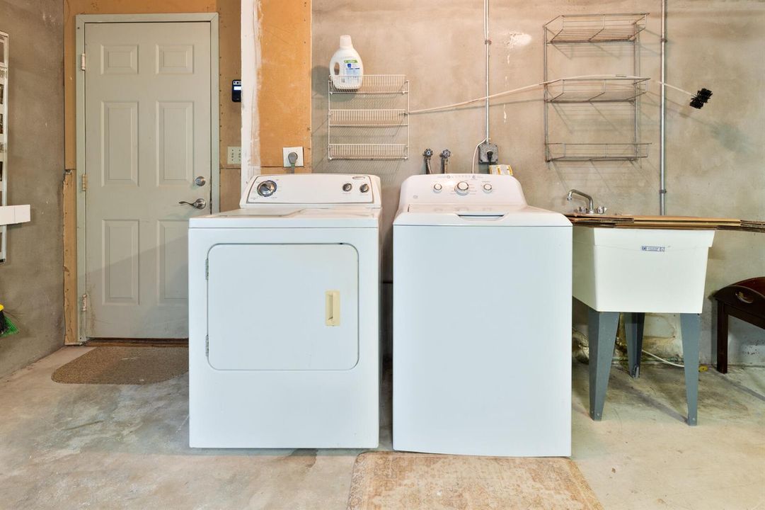 20260817 - 821 SE 16th St - MR-16