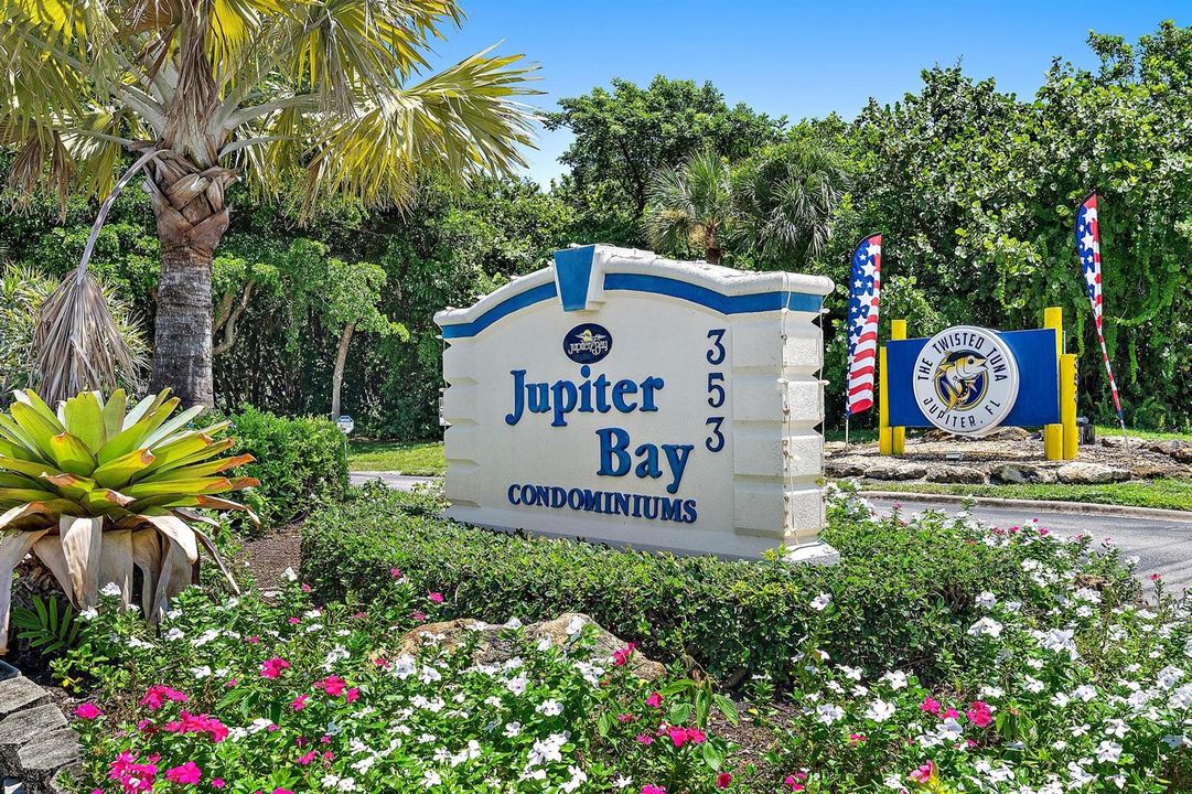 Jupiter Bay