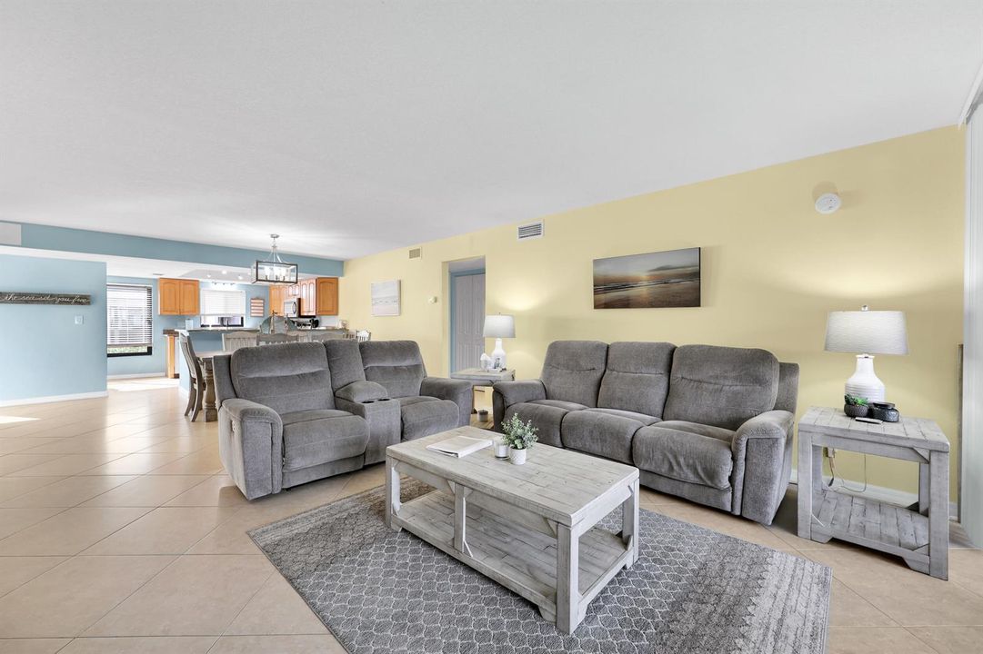 2400 S Ocean Drive 2215