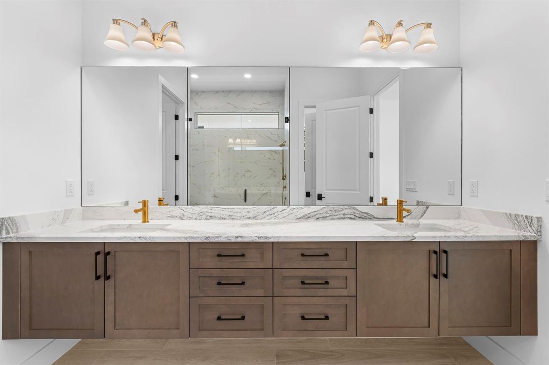 Owner's Bath