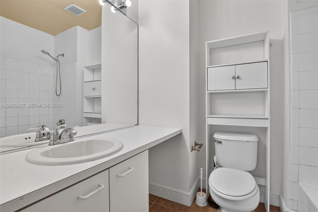 For Sale: $340,000 (2 beds, 2 baths, 1110 Square Feet)