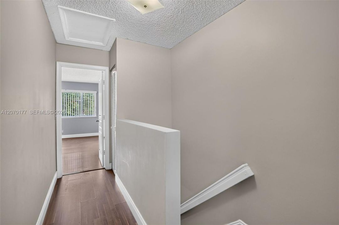 For Sale: $340,000 (2 beds, 2 baths, 1110 Square Feet)