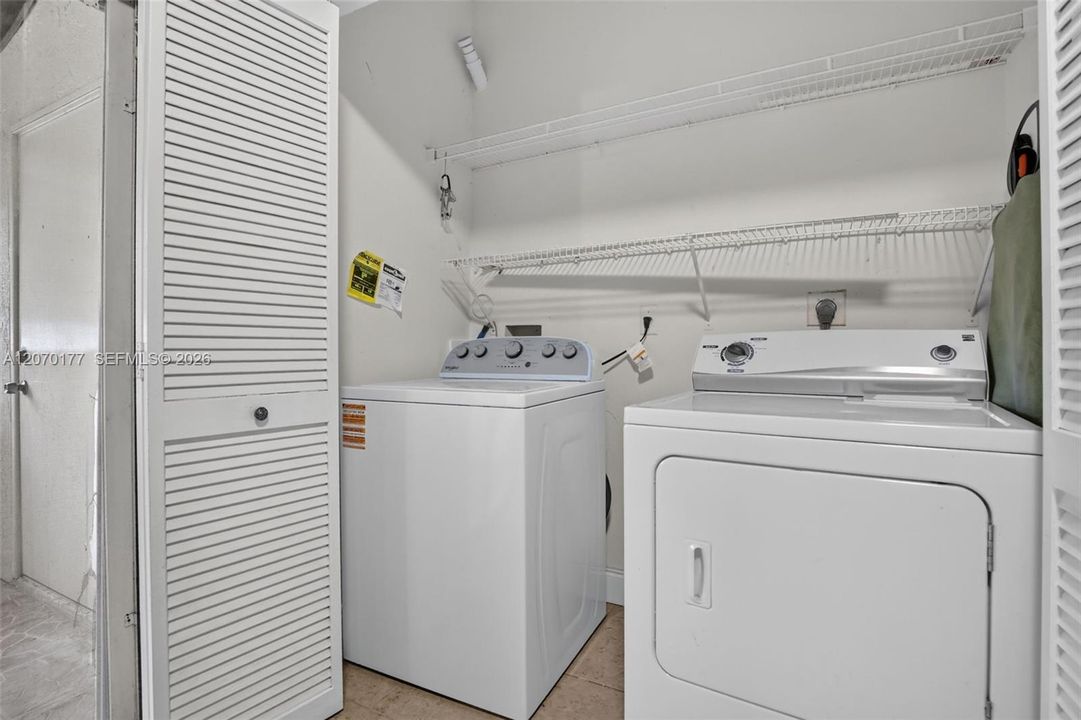 For Sale: $340,000 (2 beds, 2 baths, 1110 Square Feet)