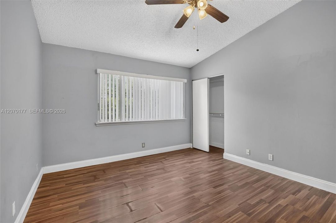 For Sale: $340,000 (2 beds, 2 baths, 1110 Square Feet)