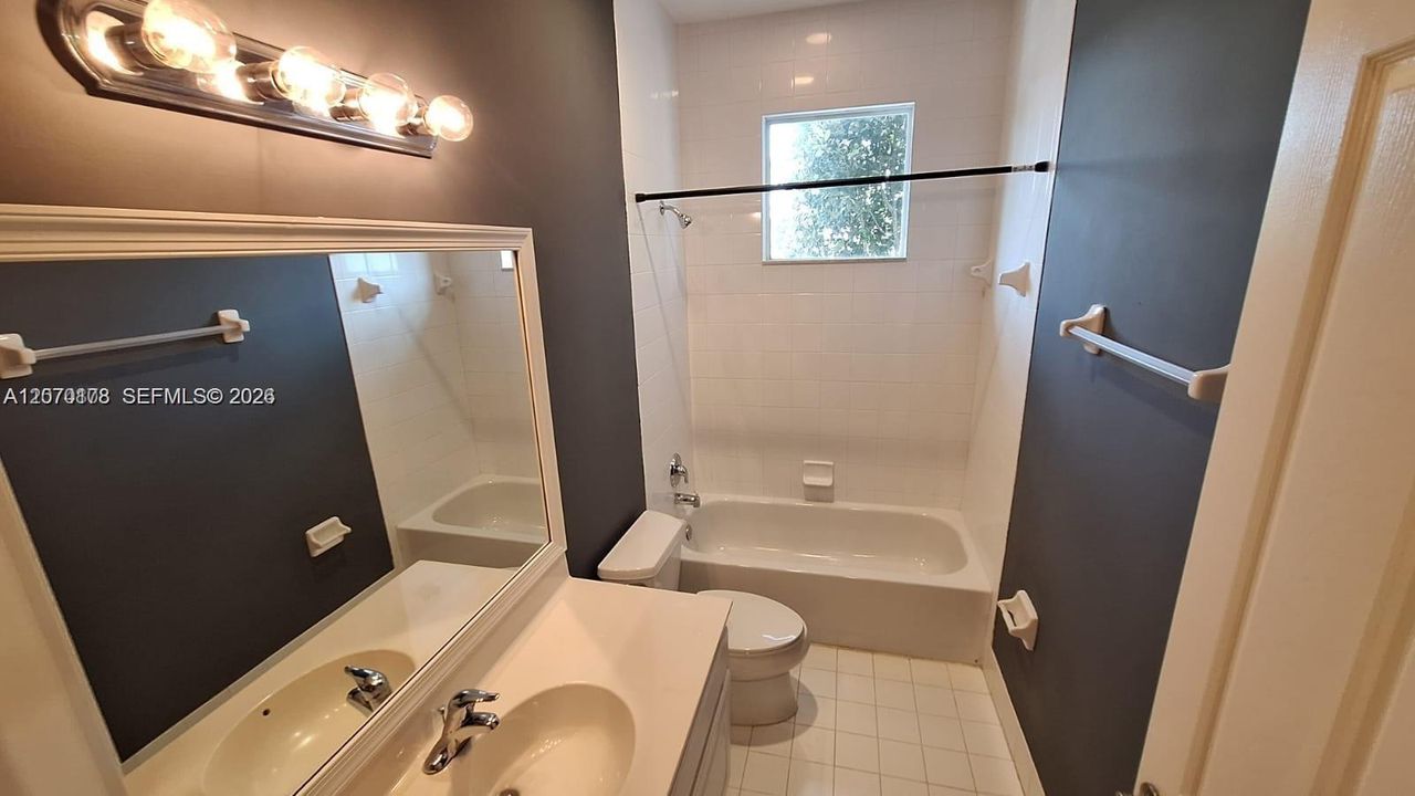 En Renta: $3,500 (4 camas, 3 baños, 2161 Pies cuadrados)