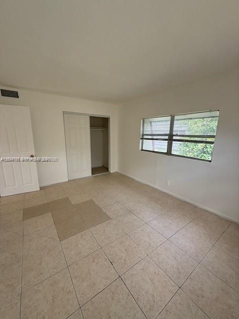 For Rent: $2,100 (2 beds, 1 baths, 3169 Square Feet)