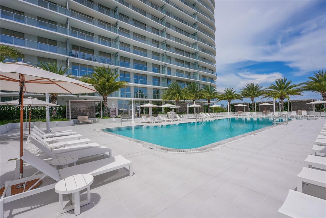 For Sale: $2,039,000 (2 beds, 3 baths, 0 Square Feet)