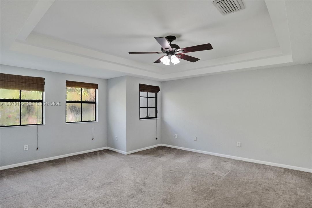 For Sale: $485,000 (3 beds, 2 baths, 1935 Square Feet)